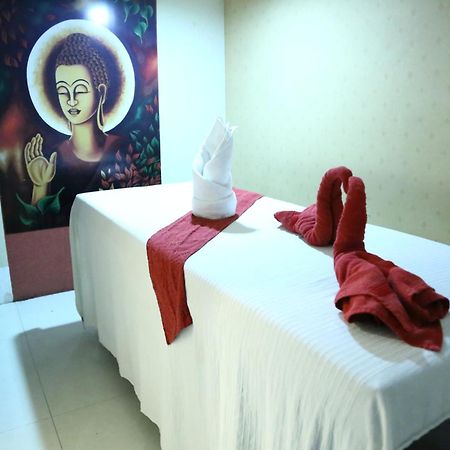 Hotel Rajshree & Spa Chandigarh Exterior photo