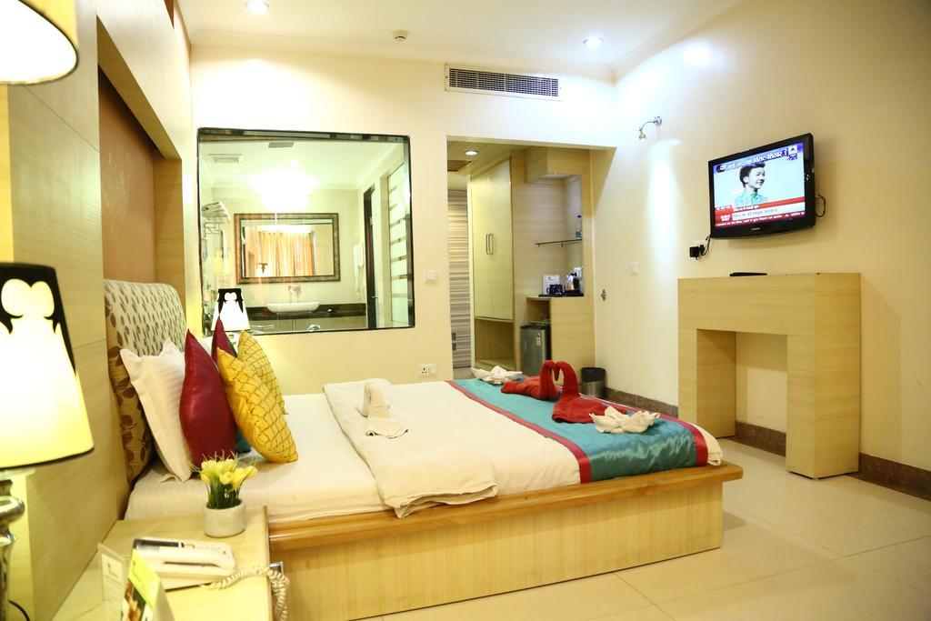 Hotel Rajshree & Spa Chandigarh Exterior photo